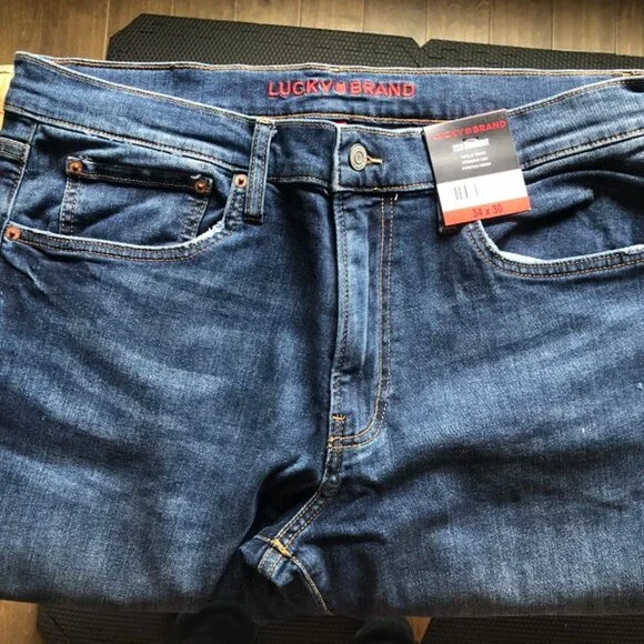 Lucky Brand Men's 223 Denim Jean. - Picture 3 of 5